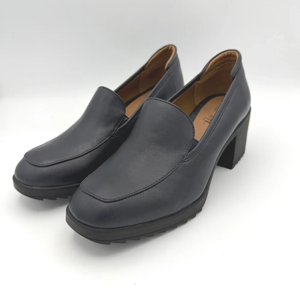 EuroSoft by Sofft Block Heel Loafers 8M Navy Blue Lug Sole Moc Toe Slip On Shoes